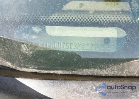 2002 Ford Explorer Limited z USA, uszkodzony, nr VIN 1FMDU75W32ZC27205